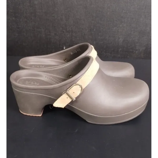 Crocs Women's Brown Shoes/Clogs/2.5" Heel Size 9 SKU 2530 - Image 4