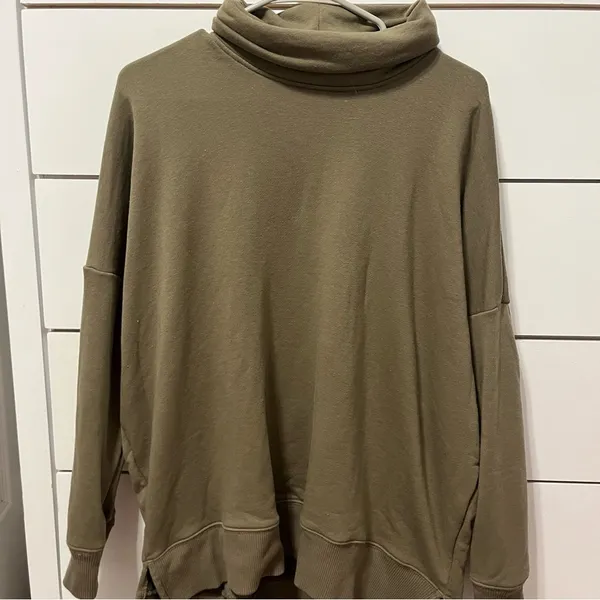 Aerie Green Turtleneck Crewneck - Image 2