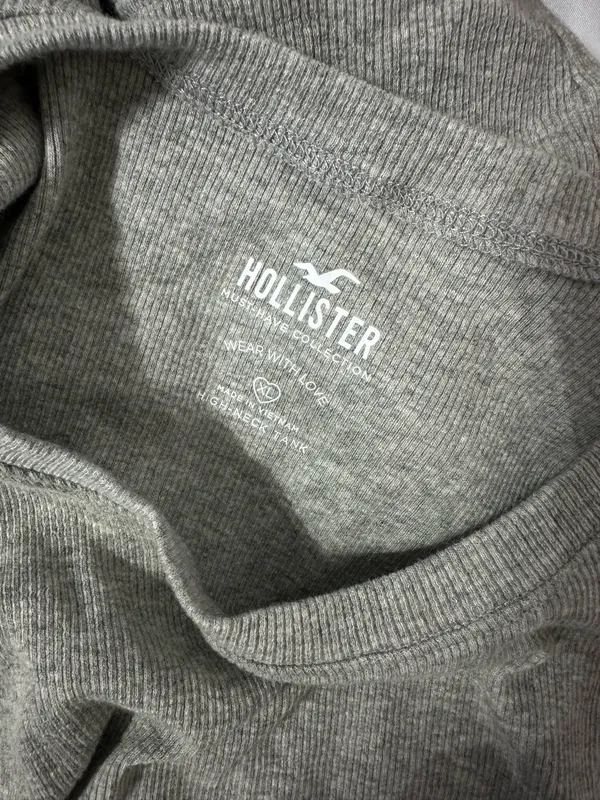 Hollister Tank Top - Image 2