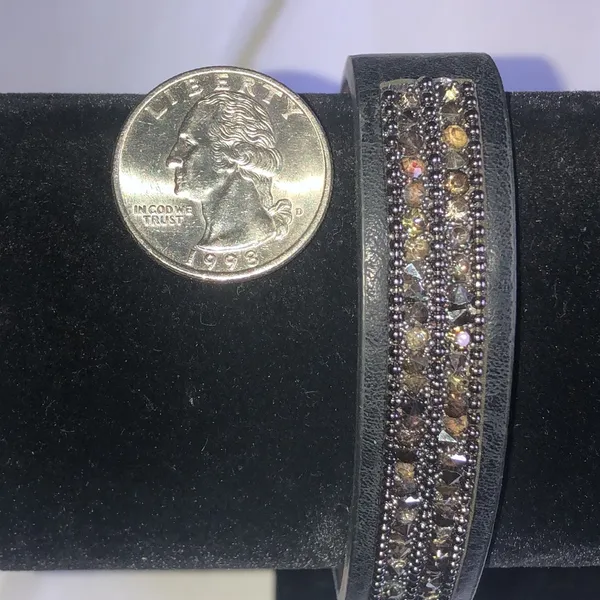 Elegant Black and Silver Tone Rhinestone Bracelet - Image 3