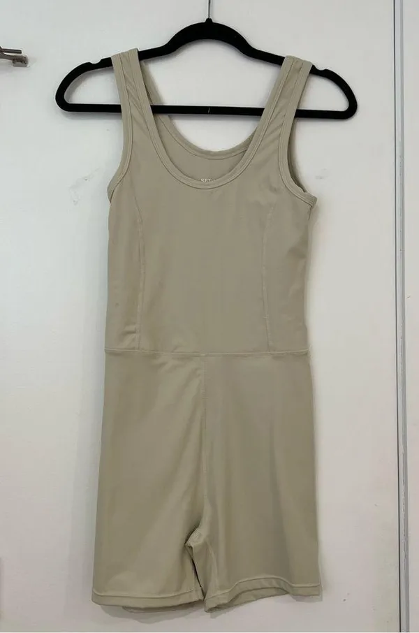 Set Active Shorty Suit in Oat Milk - Image 2