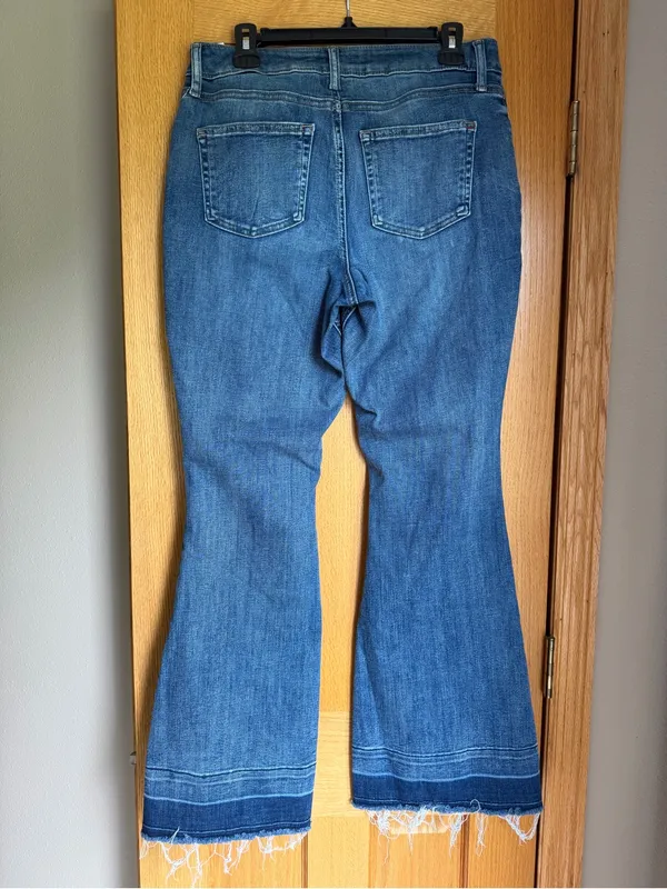 Maurices Edgely High Rise Curvy Flare Jeans Raw Hem Blue Women’s Size 12 Reg - Image 3