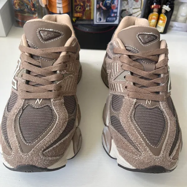 New Balance Brown 9060 sneakers - Image 3