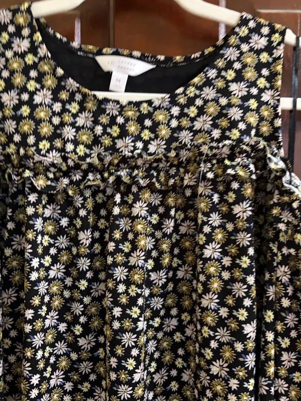 Lauren Conrad Black Floral Dress LC - Image 2