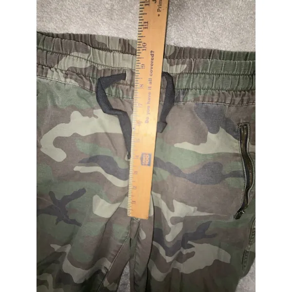 Aritzia TNA Alix Pant High-waisted Elastic Cuff Camo Joggers Size Medium - Image 9