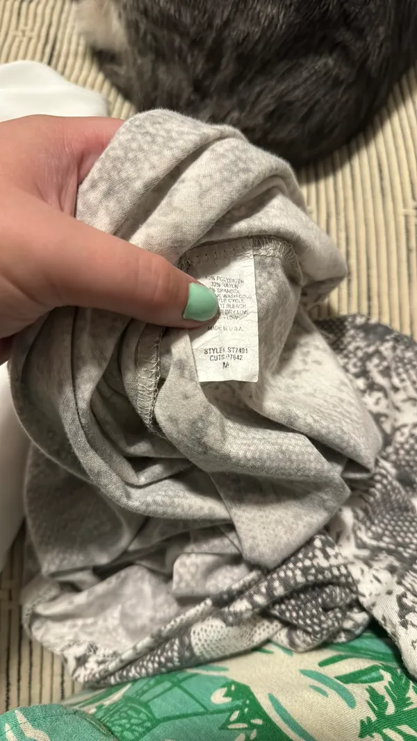Boutique Brand Blouse Tee Size M - Image 2