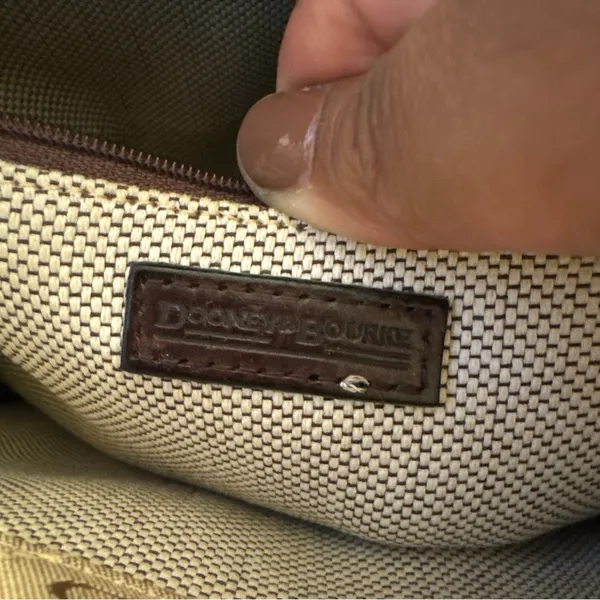 Dooney & Bourke East West Tote Signature Quilt Tan & Brown‎ Stitching EUC - Image 11