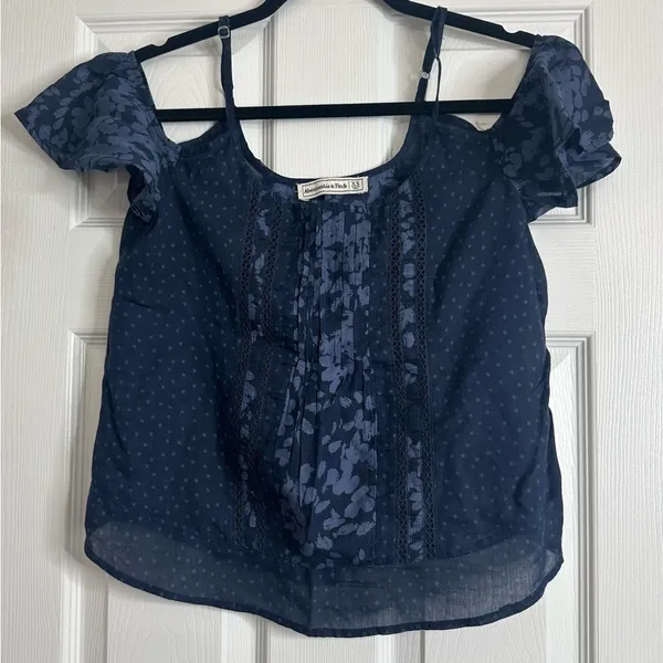 Abercrombie & Fitch Navy Blue Floral Cold Shoulder Boho Top Size XS - Image 8