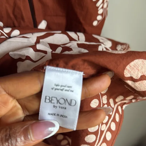 NEW Beyond by Vera Heidi mini dress HEART BROWN XS - Image 9