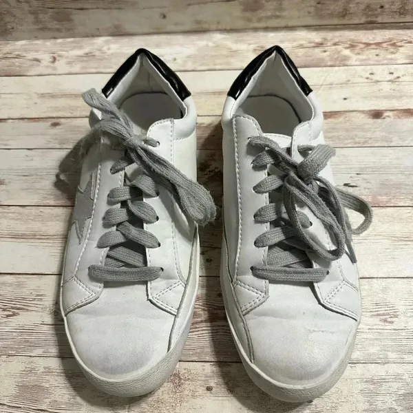White Sneakers Size 8.5 Women's Shoes Walking Trendy - Image 9