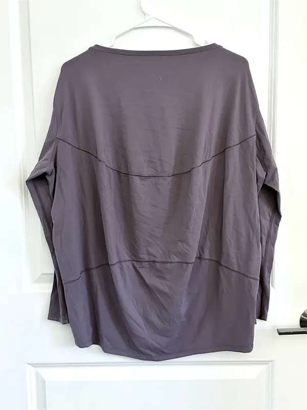 Lululemon Back In Action Long Sleeve Lavender Gray Large - Image 4