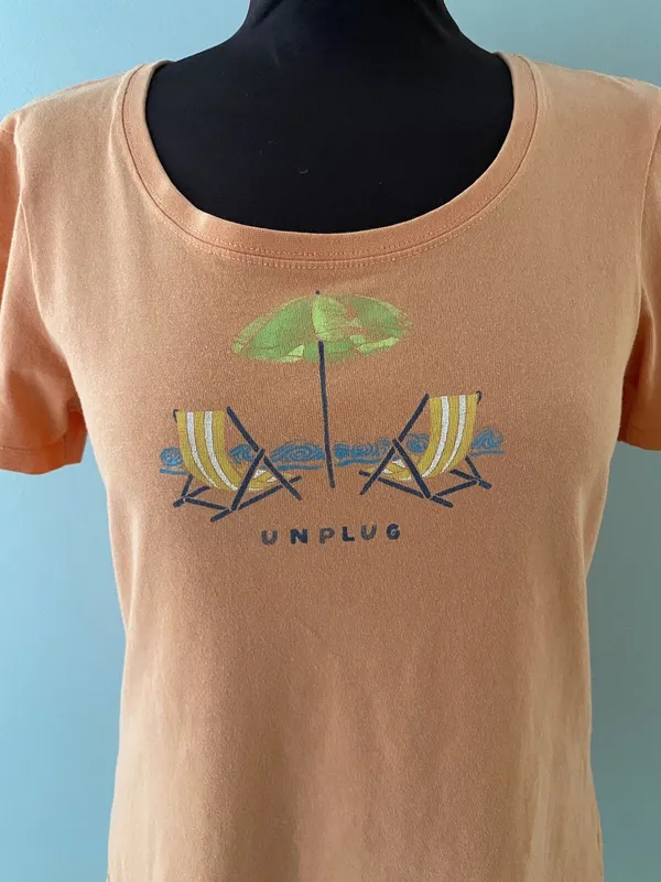 Life is Good Crusher Tee Size S Orange UNPLUG Shirt Beach Relax Ocean Vacation - Image 2