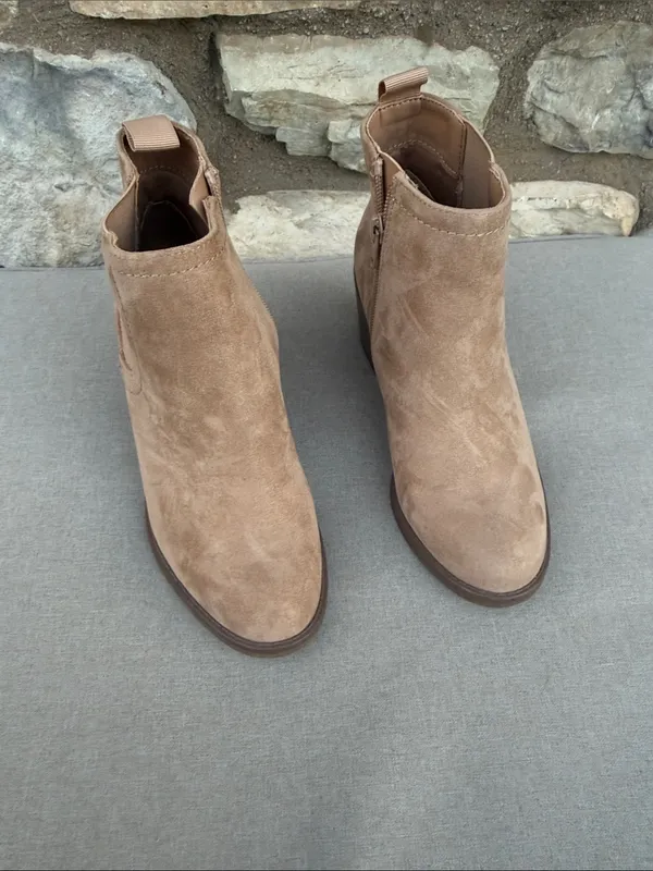 Sonoma Light Brown Suede Ankle Boots size 6.5 NWOT - Image 3