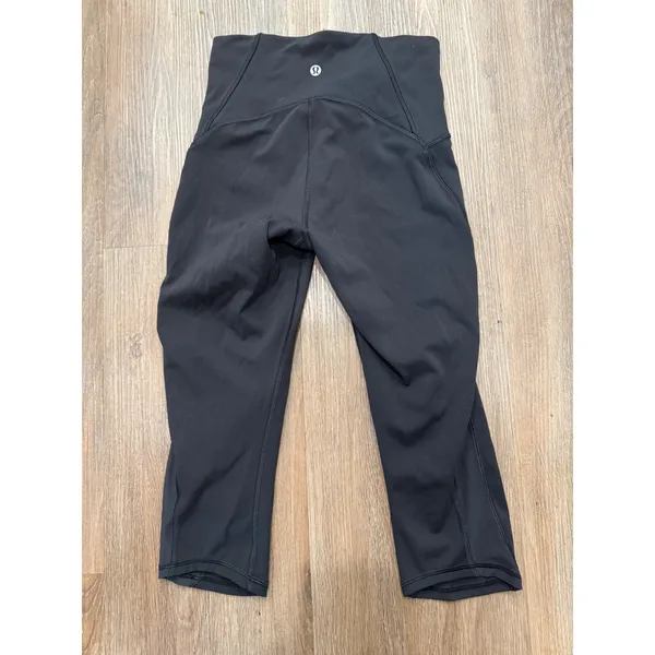 Lululemon Train Times‎ Crop (17") Black size 4 - Image 3