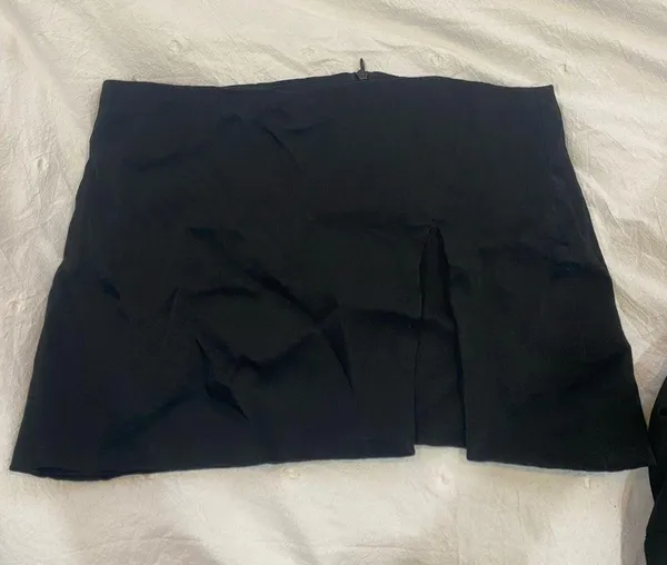 Edikted black satin micro skirt - Image 3