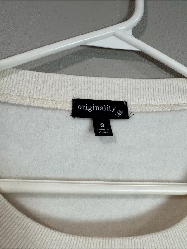 Altar'd State Women's Cream Cropped Sweatshirt with Bow Lace Detail - Image 5