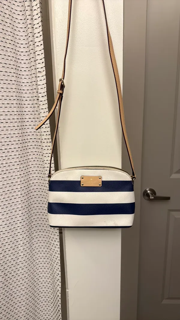 Kate Spade Purse - Image 5