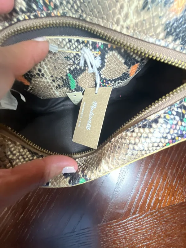 Madewell The Transport Camera Bag in Multicolor Snake-Embossed Leather - Image 7