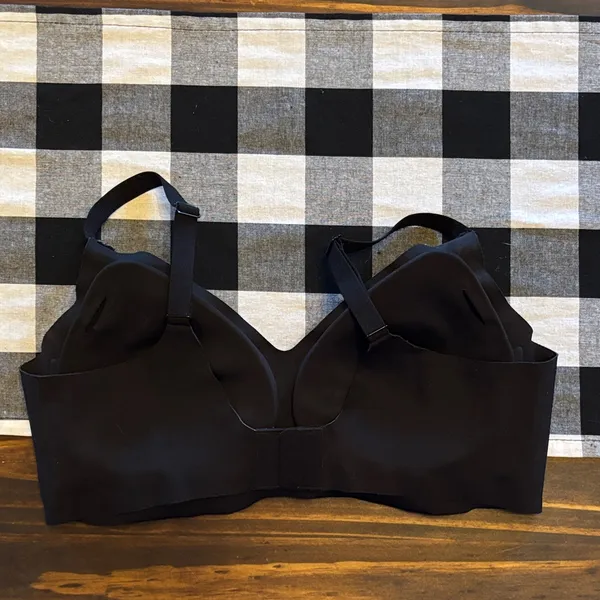 Seamless Black Bra xl - Image 2