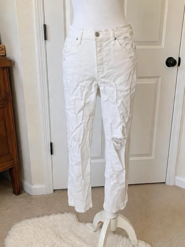 Celebrity Pink White Button Fly Distressed Bestie Jeans Size 7/28 - Image 2