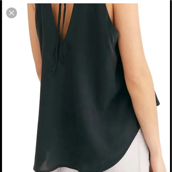 Free people slinky black top SZ medium - Image 3