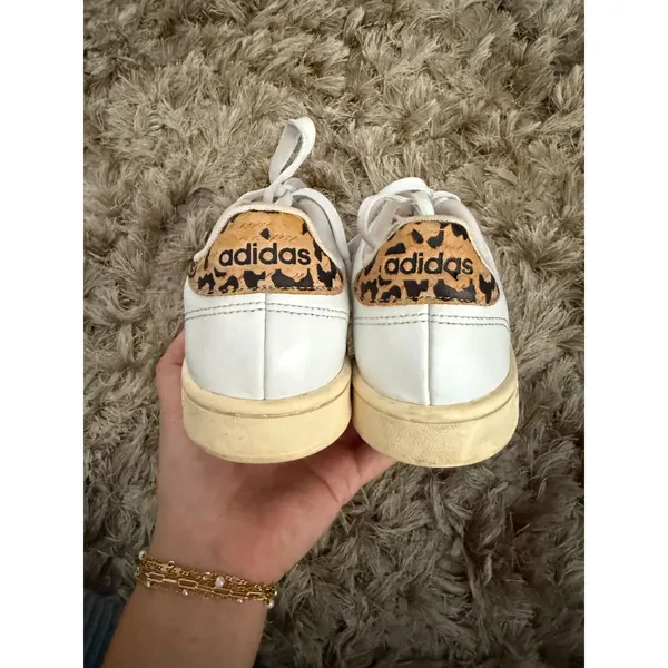 Adidas White Cheetah Print Sneakers Size 8 - Image 4