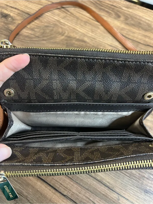 Michael Kors MK Monogram Crossbody Bag - Image 8