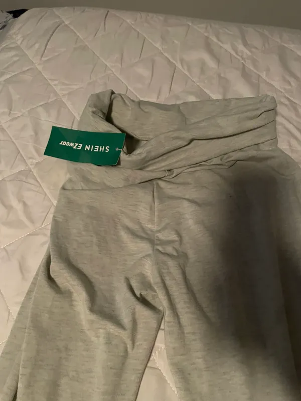 Size Medium Yoga Pants Gray - Image 3
