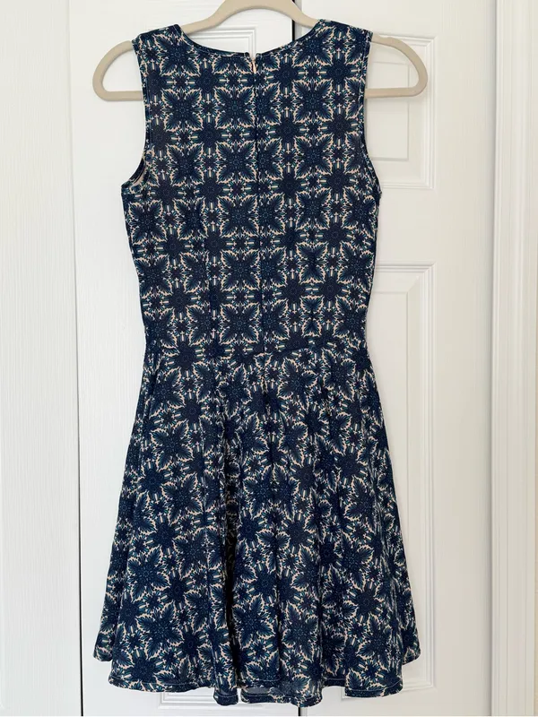 Maison Jules XS Navy Floral Fit & Flare Sleeveless Dress - Image 2