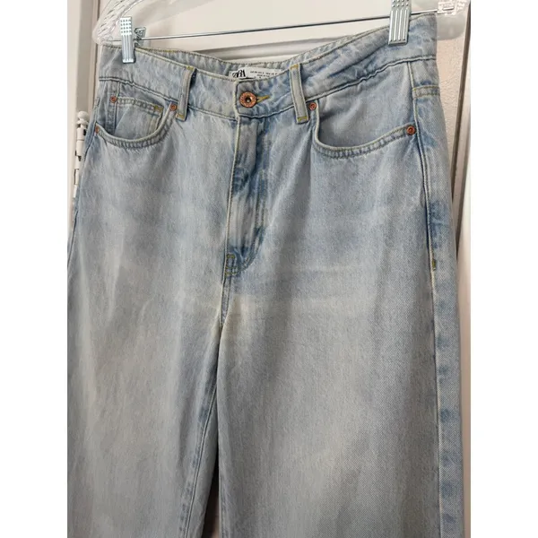 Zara Womens Light Wash High Waisted Wide Leg baggy Raw Hem Denim Jeans Size 6 - Image 5