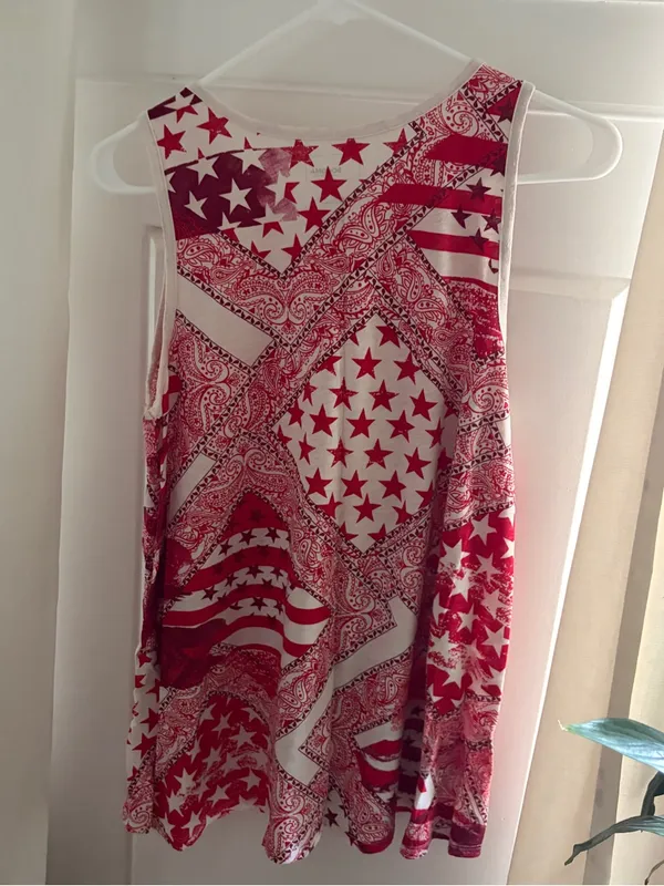 Sonoma Red Star Tank Top Size L - Image 2