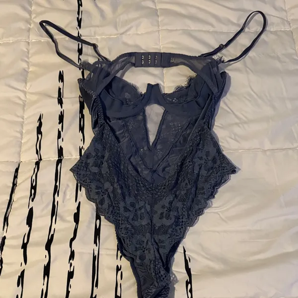 Victorias Secret Elegant Lace Trimmed Blue Bodysuit - Image 6