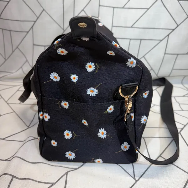 Alice + Olivia Duffel Bag Medium Black Daisy Floral Crossbody Travel Weekend‎ - Image 5