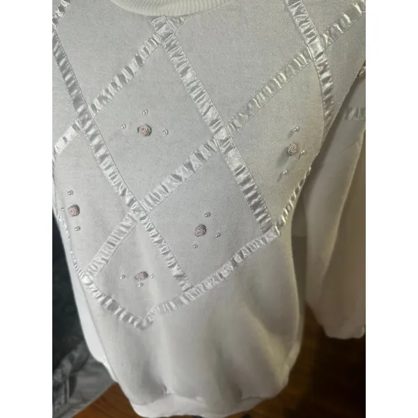 Vintage Erika Taylor Sport White Floral Rose Grandma Sweater Women’s Size L - Image 4