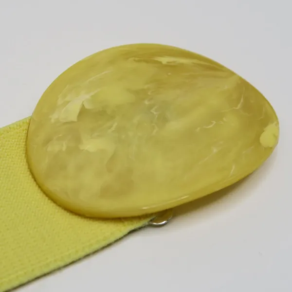 Vintage 80s Yellow Elastic Belt with Marbled Oval Buckle - Image 4
