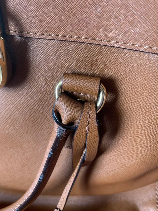 Michael Kors Hamilton Tote - Image 8