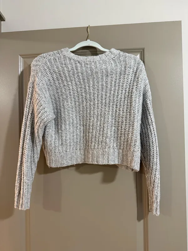 American Eagle Sweater Cropped - Image 2