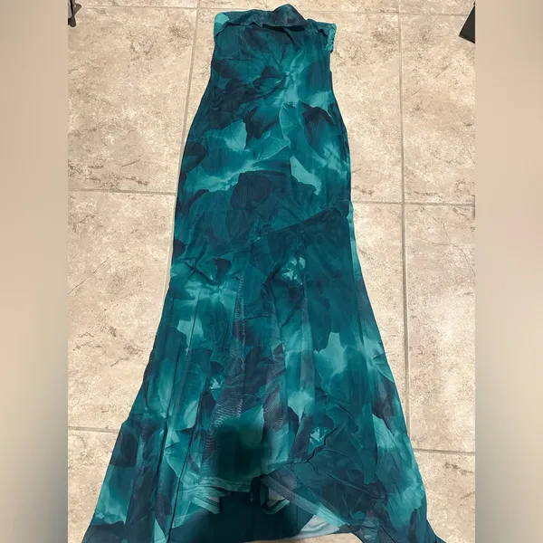 Amazon Teal floral bodycon dress - Image 3