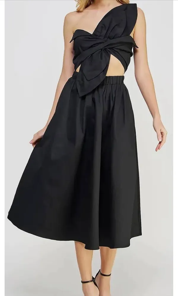SEEK The Label Black Twist Cut-Out Maxi Dress 🖤 Size Medium - Image 3