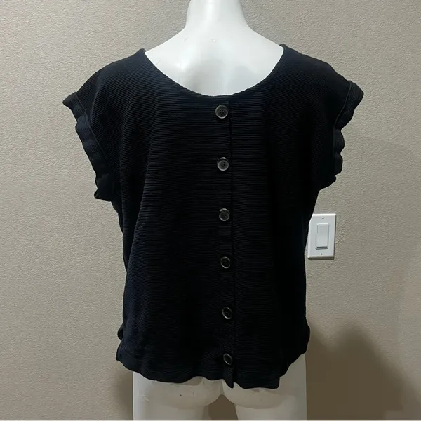 Loft black ribbed  button short sleeve knit blouse - Image 4