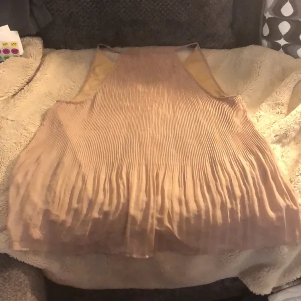Guess Ruffle Sleeveless Blouse, size XL - Image 3