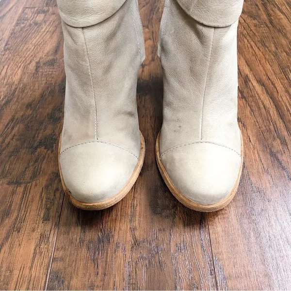 LL Bean Signature • Leather Ankle Boots heeled tan beige bootie zip cap toe - Image 4