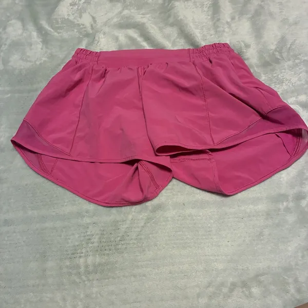 Lululemon Shorts Women’s 8 Pink Hotty Hot Lined Run Yoga Gym 2.5” Inseam - Image 2