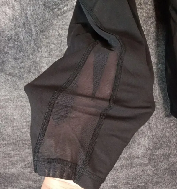 Lululemon train times 7/8 leggings size10 women(flawed) - Image 4