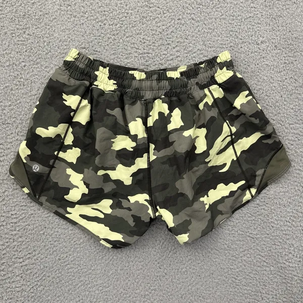 Lululemon Hotty Hot Low Rise Shorts 4" Heritage 365 Camo Green Athletic Women 8 - Image 2
