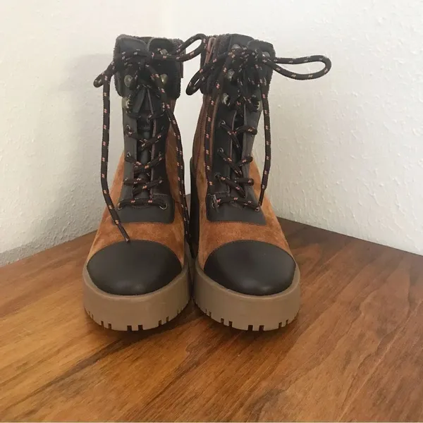 Chelsea and Violet Suede Leather Platform Hiking Boot Bootie Lug‎ Sole Brown Cap Toe Size 6 New - Image 3