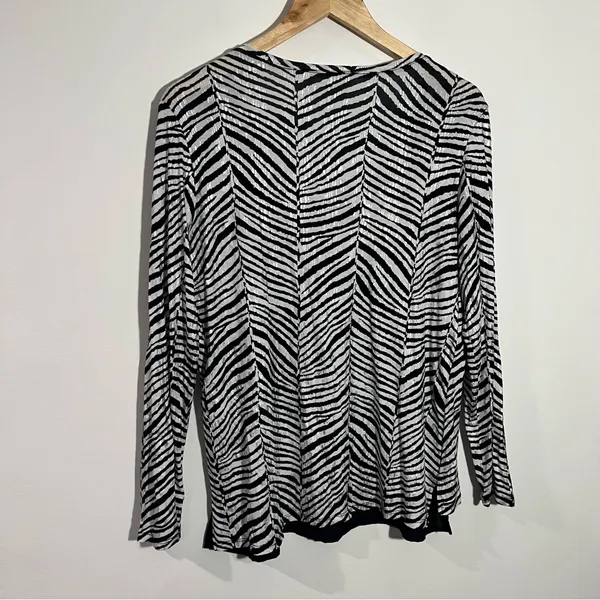Chico's Zebra Two-In-One Top Medium Chico's 1‎ Workwear Casual Effortless Office - Image 3