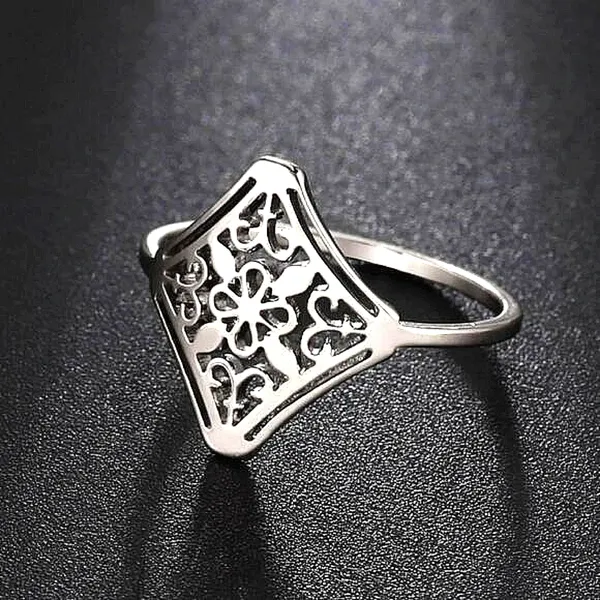 NEW 14k White Gold Plated 316L Cut Out Hollow Filigree Flower Ring,‎ Size 8 - Image 3
