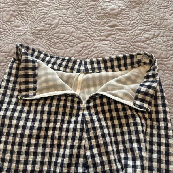 Small•American Eagle•Classic• Navy and White Gingham Skirt - Image 3