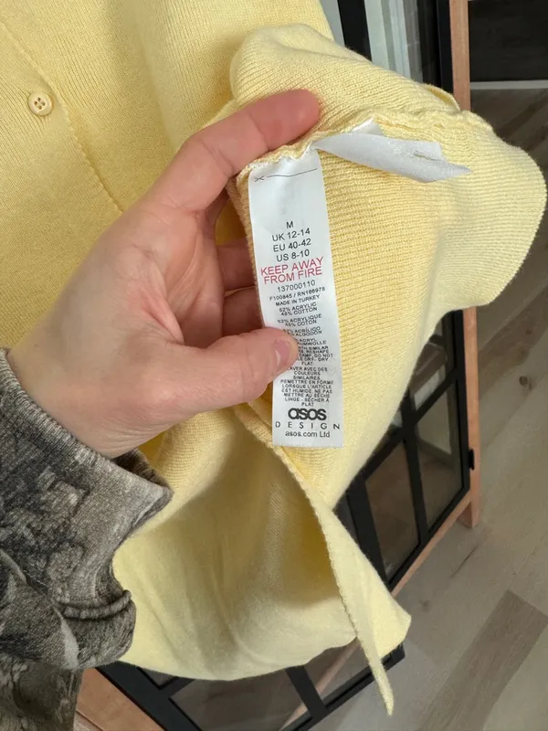 ASOS Design knit vest top butter pastel yellow sleeveless tank crewneck buttons - Image 9